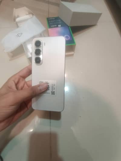 Infinix hot 60i 6+128 urgent sell