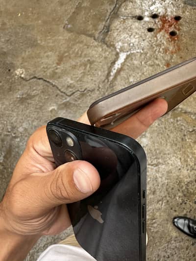 Apple iPhone 13