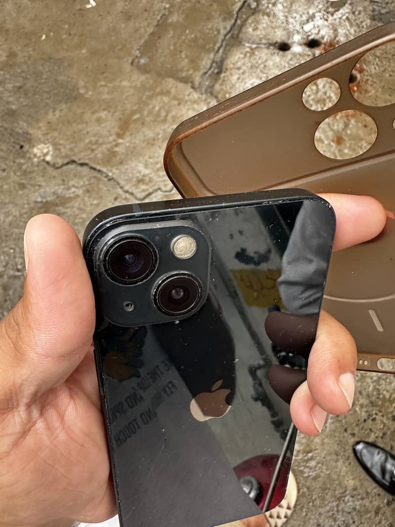 Apple iPhone 13 1