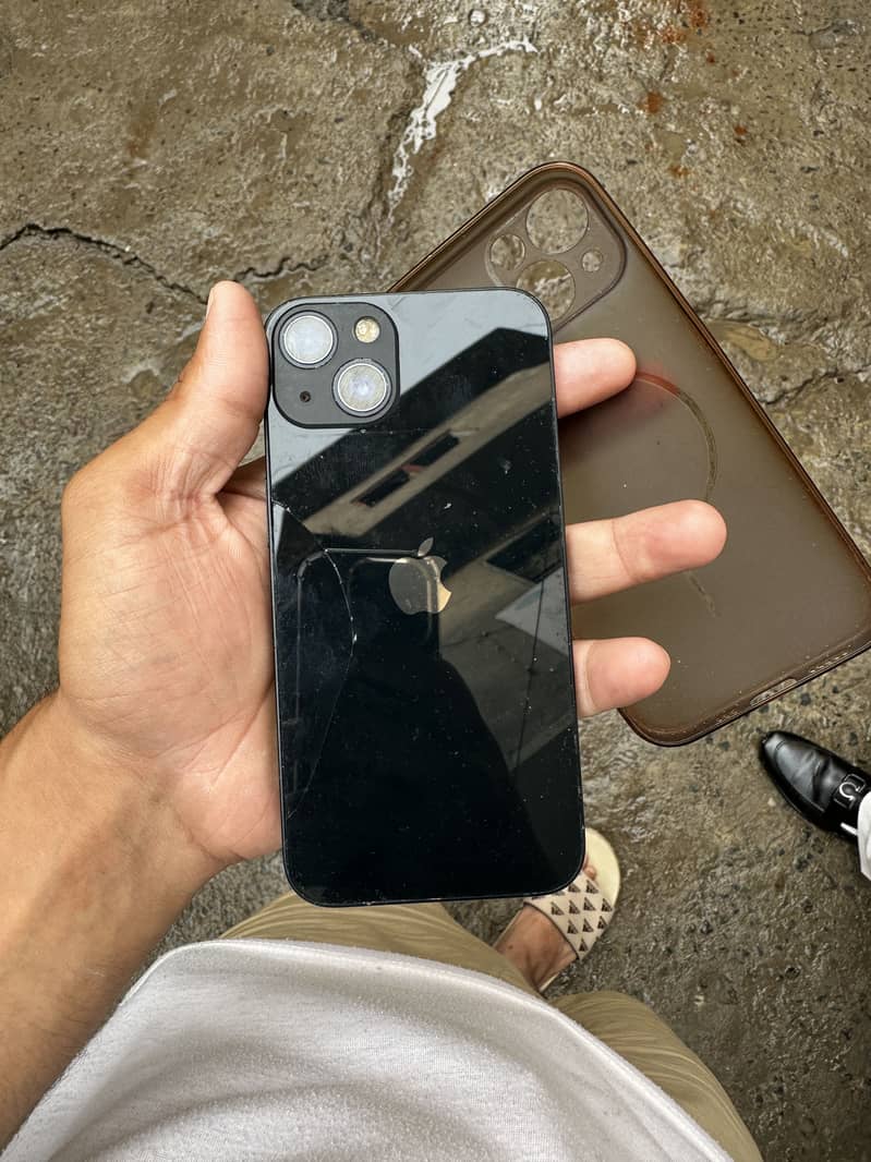 Apple iPhone 13 5