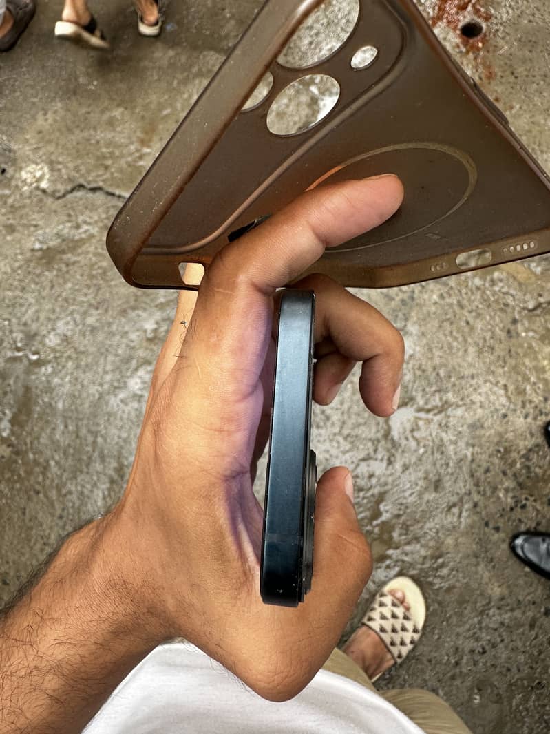 Apple iPhone 13 10