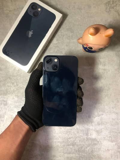 Apple iPhone 13