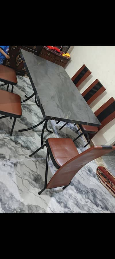 6 seaters dining table