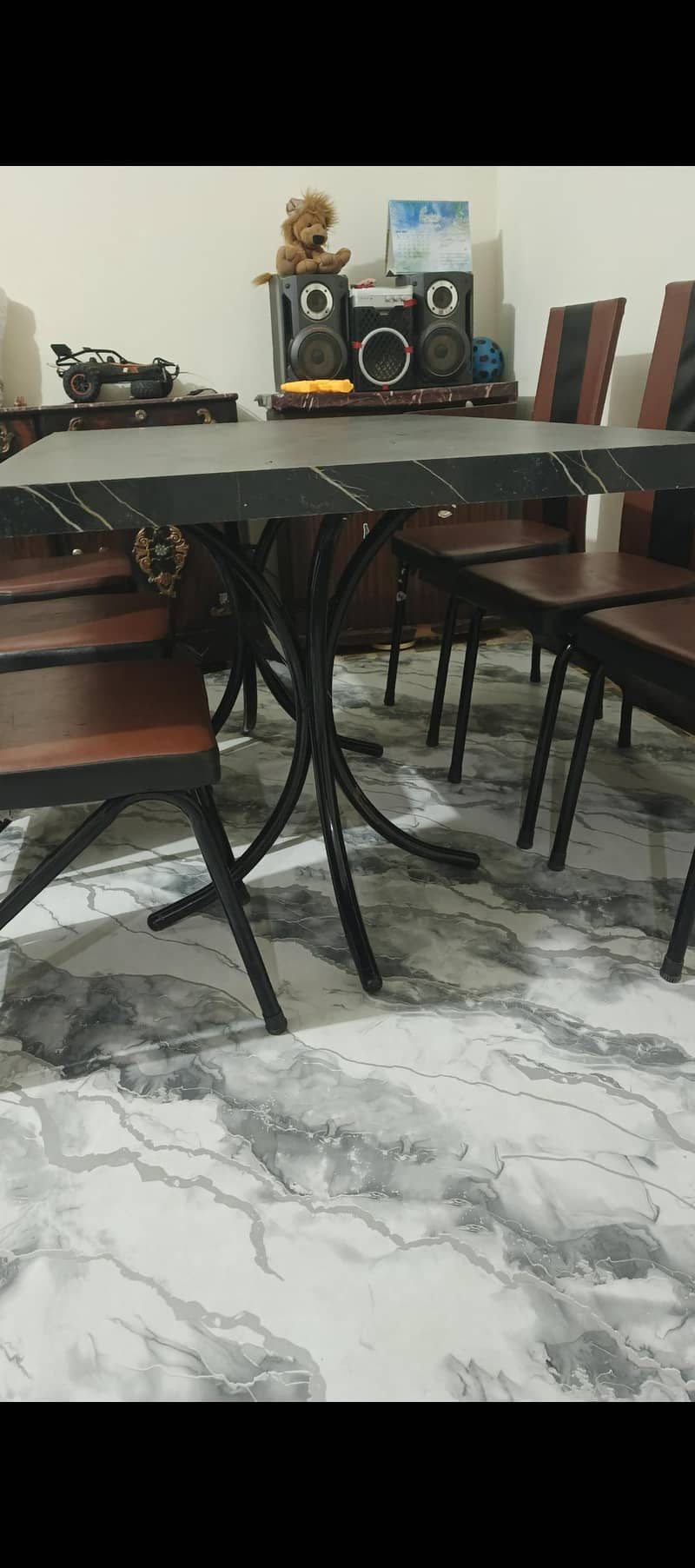 6 seaters dining table 2