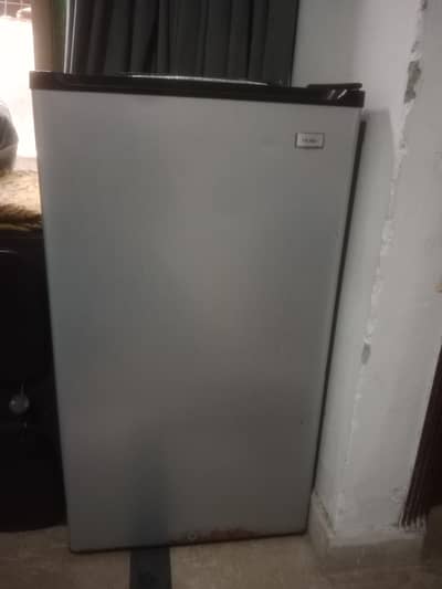 I'm sale my fridge urjuant 03218844077