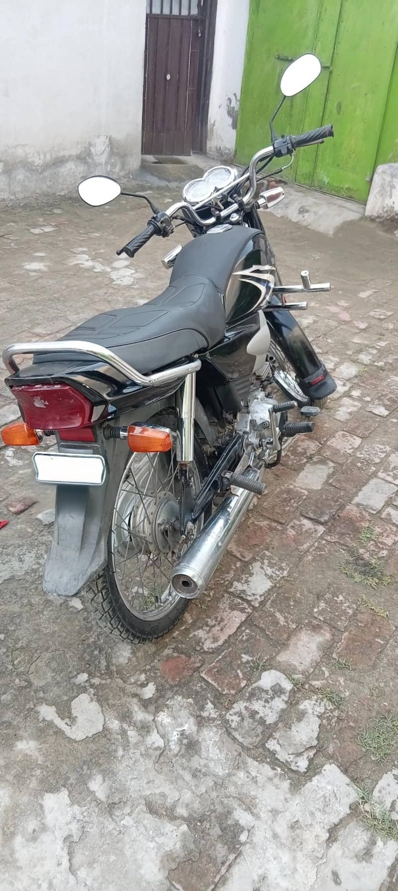 Yamaha Junoon 12 model 0