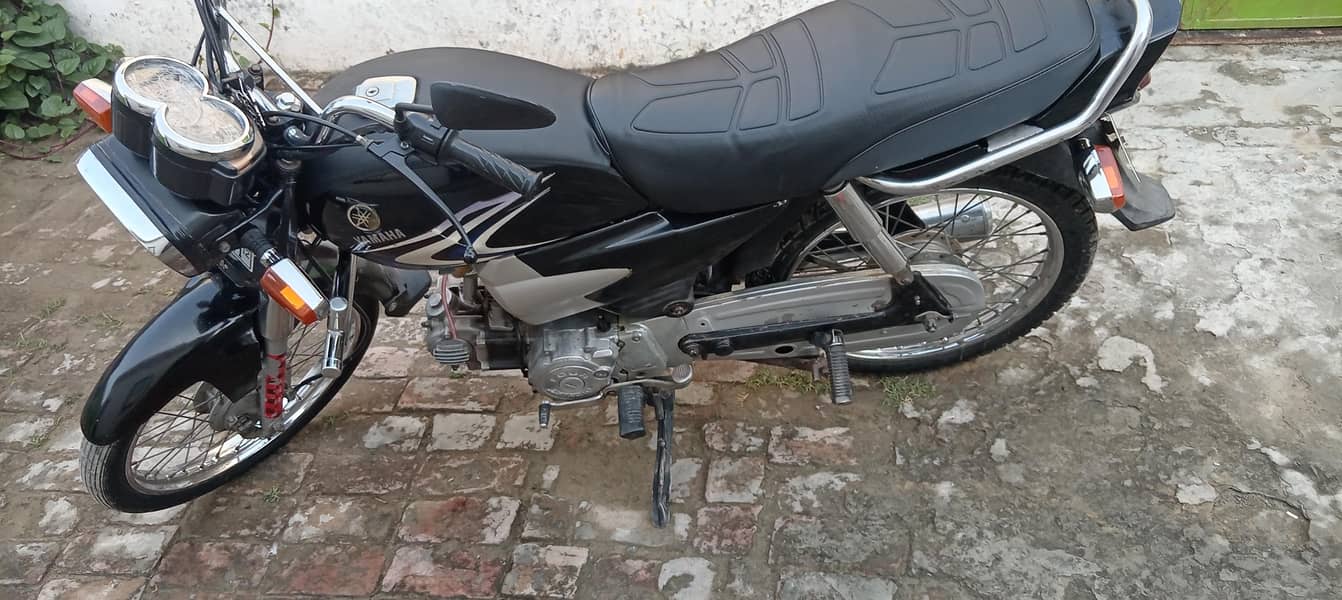Yamaha Junoon 12 model 3