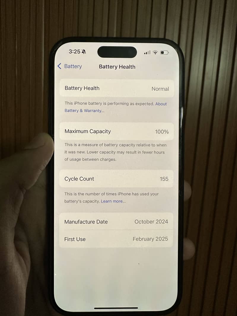 Apple iPhone 16 3