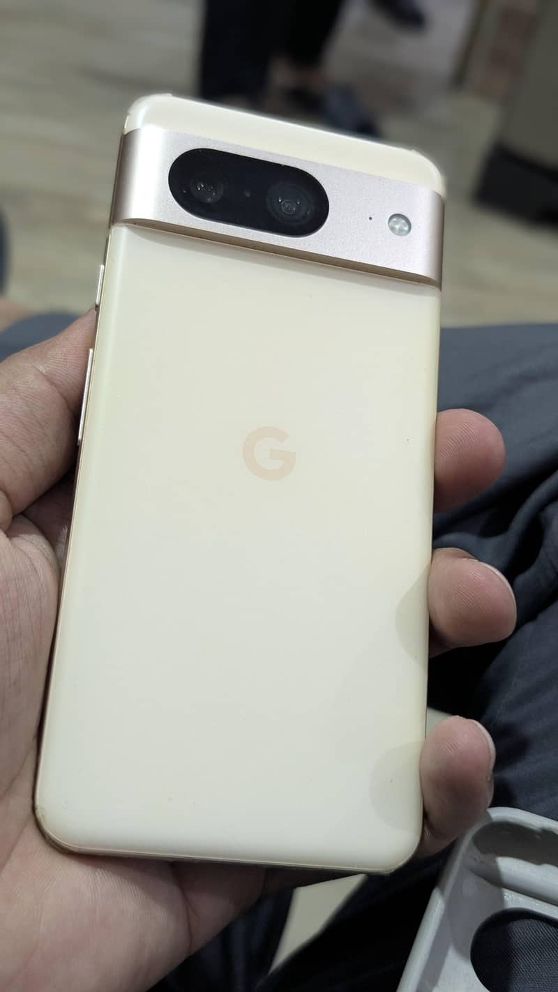 Google Pixel 8 1