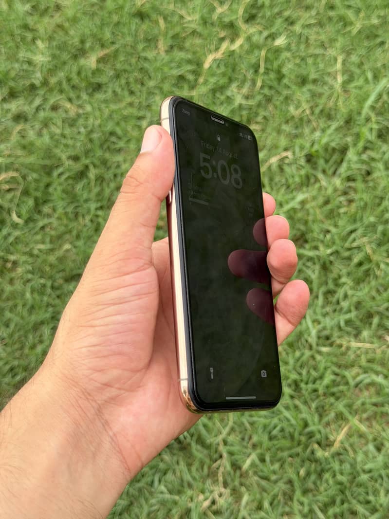 iPhone XS 1