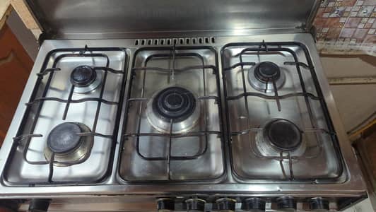 urgent sale`Gas Oven with  Stove For Sale -Goodd Condition - Karachi`*
