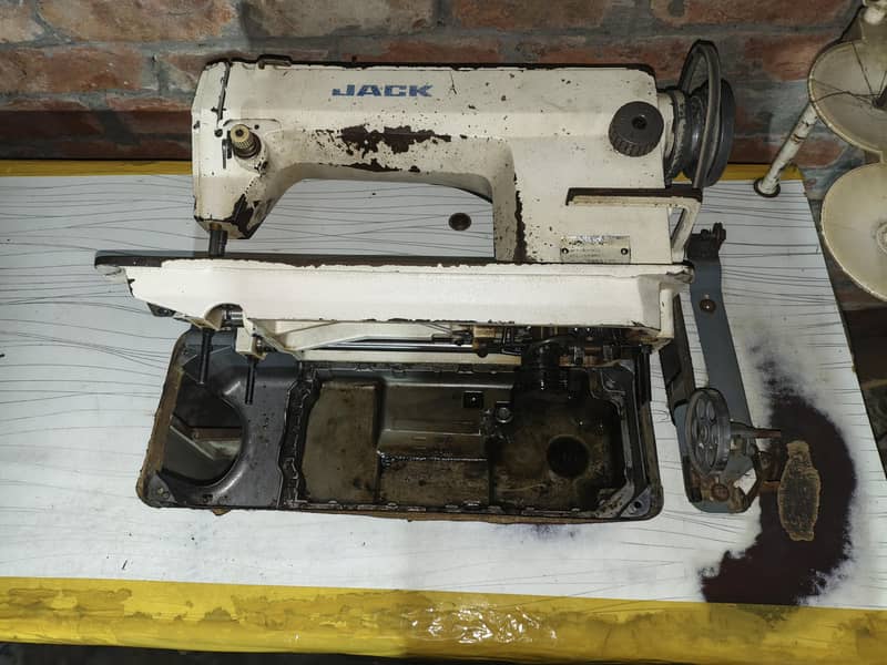 sewing machine 5
