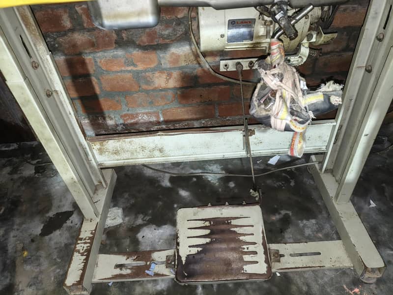 sewing machine 8