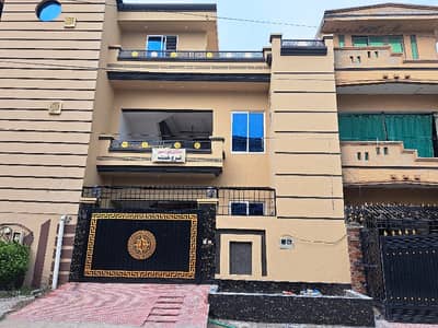 5 Marla Modern Designer House Double Storey available For Sale