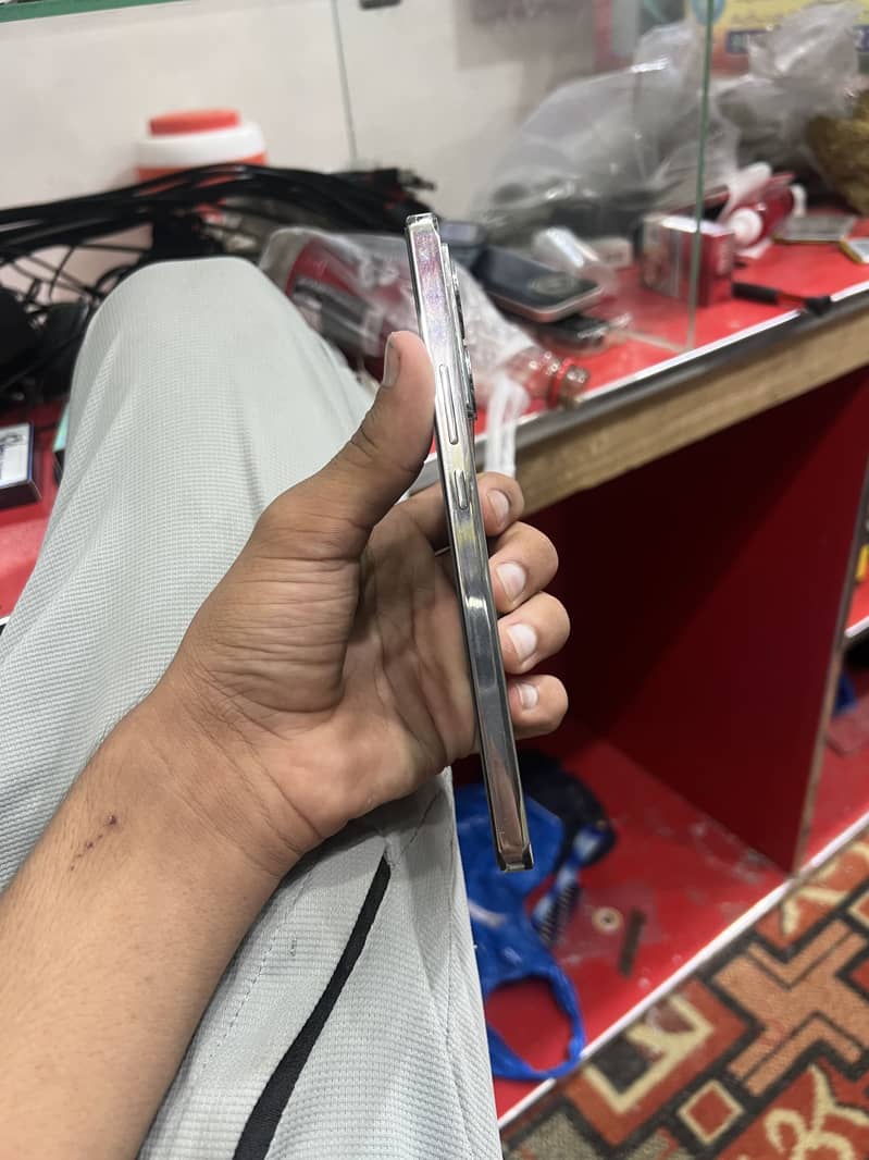Infinix Note 40 7