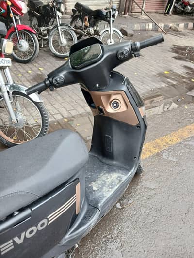 Reevo scooty for sale 700 km driven