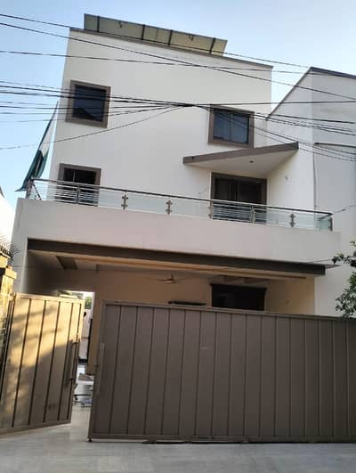 10 Marla House For Sale With Gas Good Location
