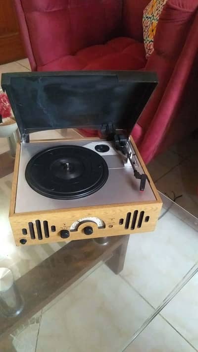 Retro antique vinyl record player