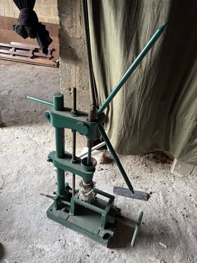 Moulding Machine size 3