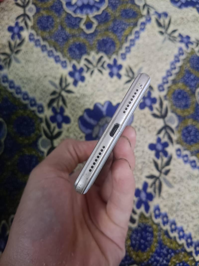OPPO A37 4