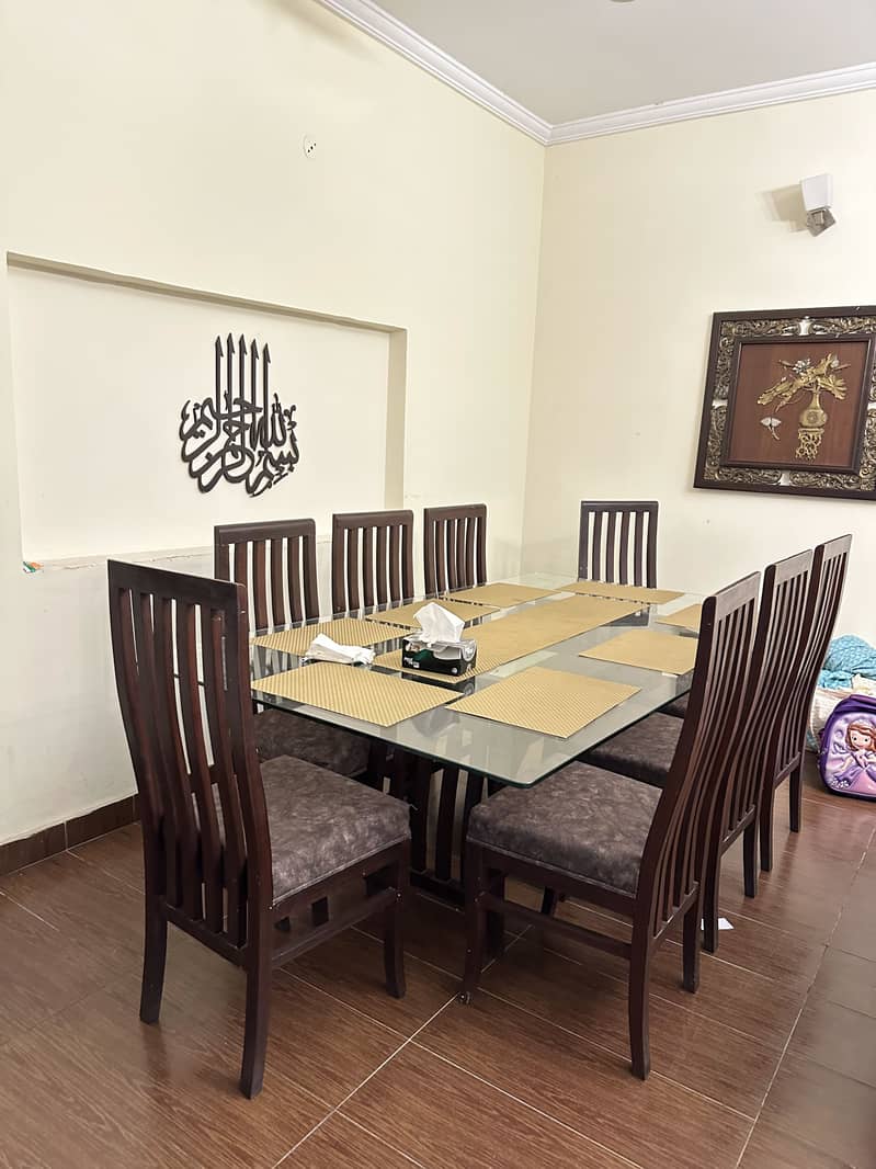 8 chairs dining table 0