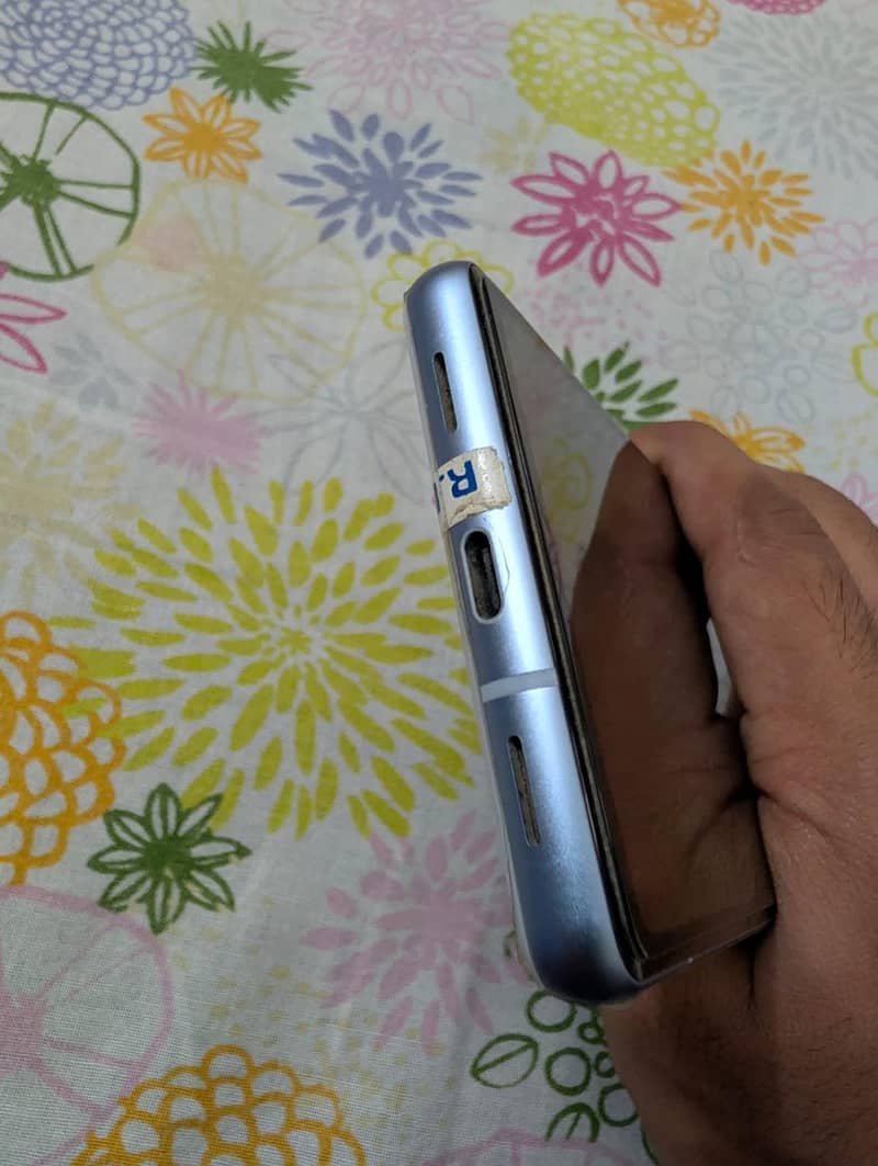 Google pixel 7a 3