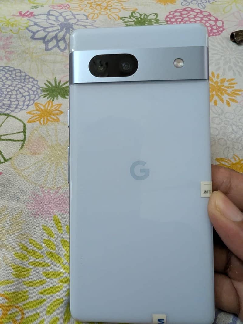 Google pixel 7a 5