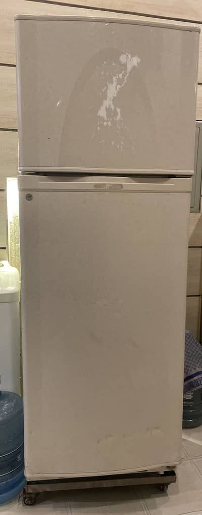 Single Door Fridge – Good Condition, Fully Functional