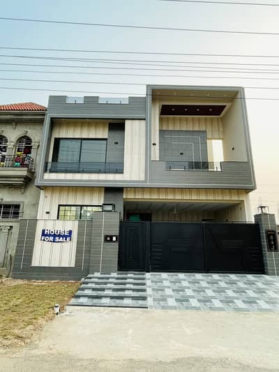 10 Marla Barnd New House For Sale Good Location