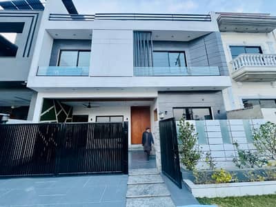 10 Marla House For Sale Good Location