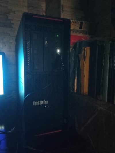 Lenovo Thinkstation Duel xeon 32gb ram Quadro p2000 5gb 256gb ssd