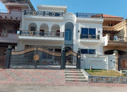 Luxury 40*80 Park-Facing House For Sale G-13/3 (Prime Location, 70-Ft Road,