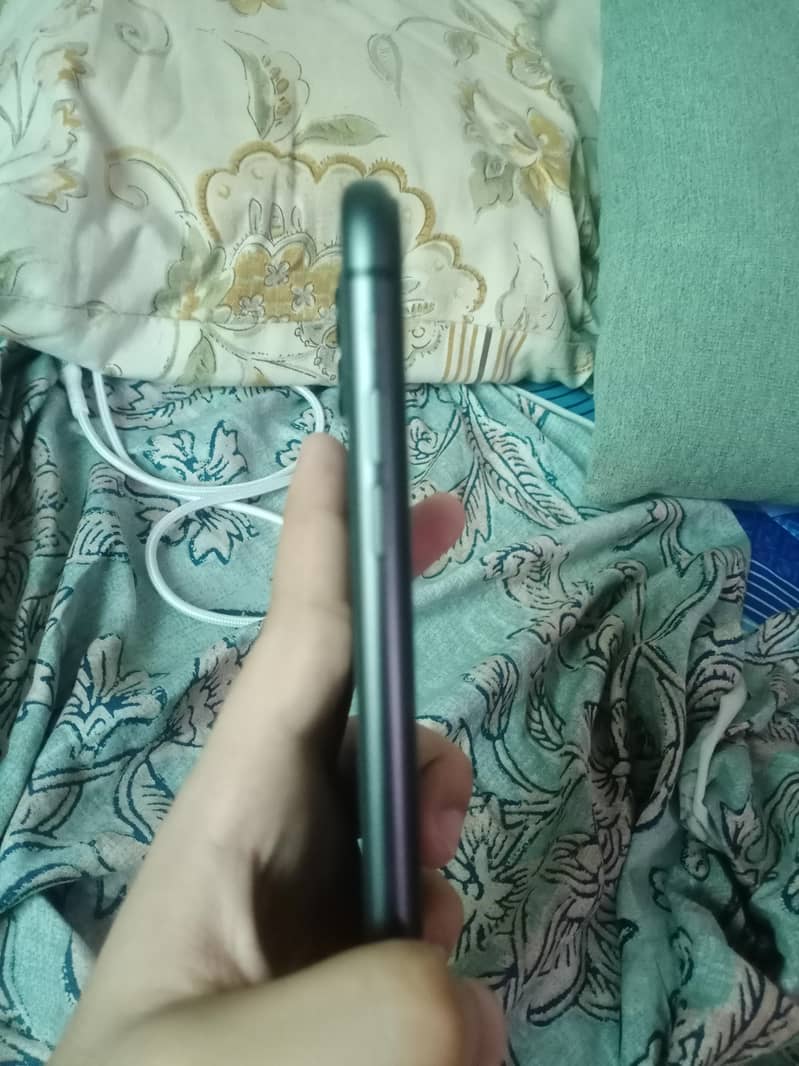 Apple iPhone 11 2