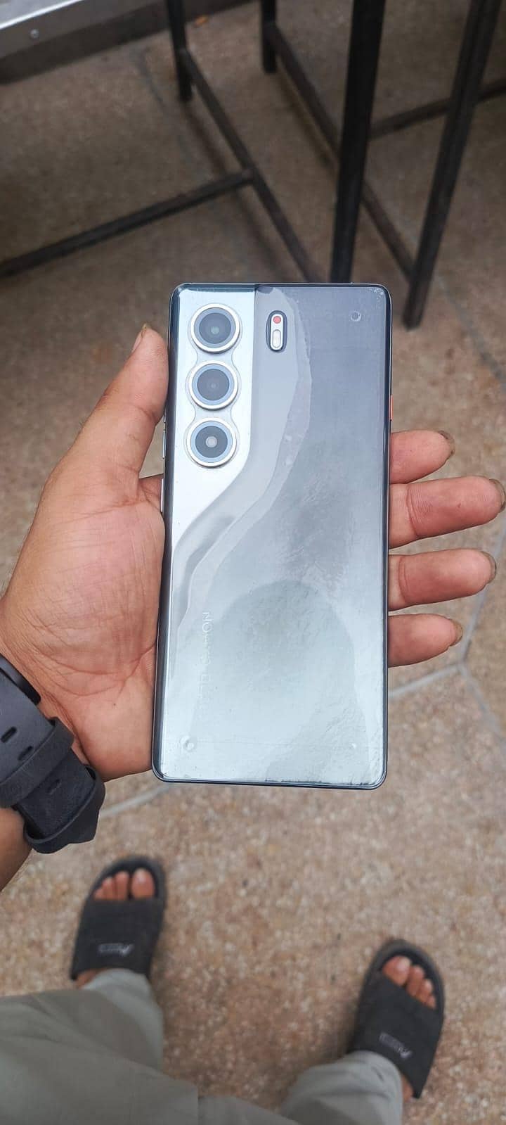 Tecno CAMON 40 Pro 1