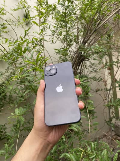 Apple iPhone 13