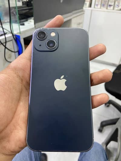 Apple iPhone 13