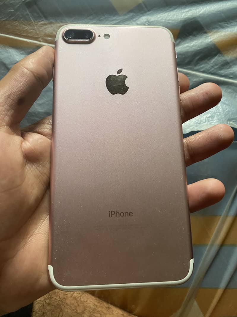Apple iPhone 7 Plus 5