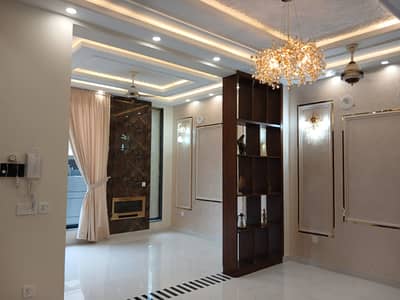 5 Brand New House For Rant Jinnah Block Bahria Town Lahore