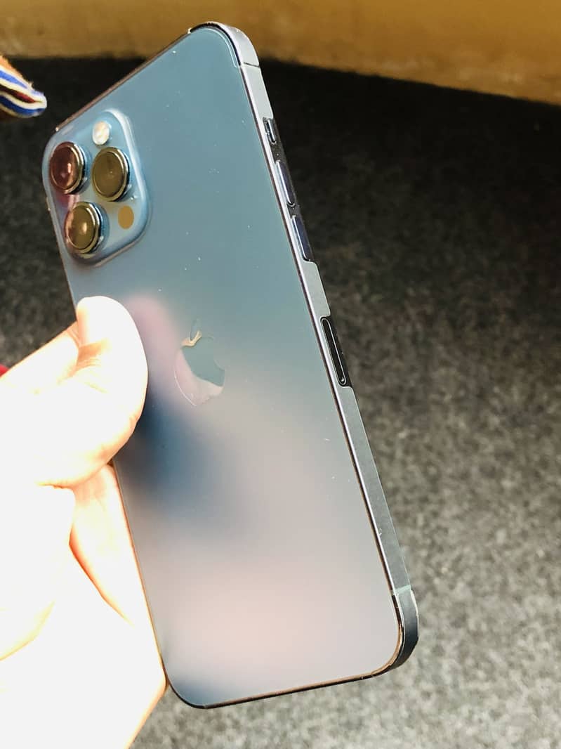 Apple iPhone 12 Pro Max 1