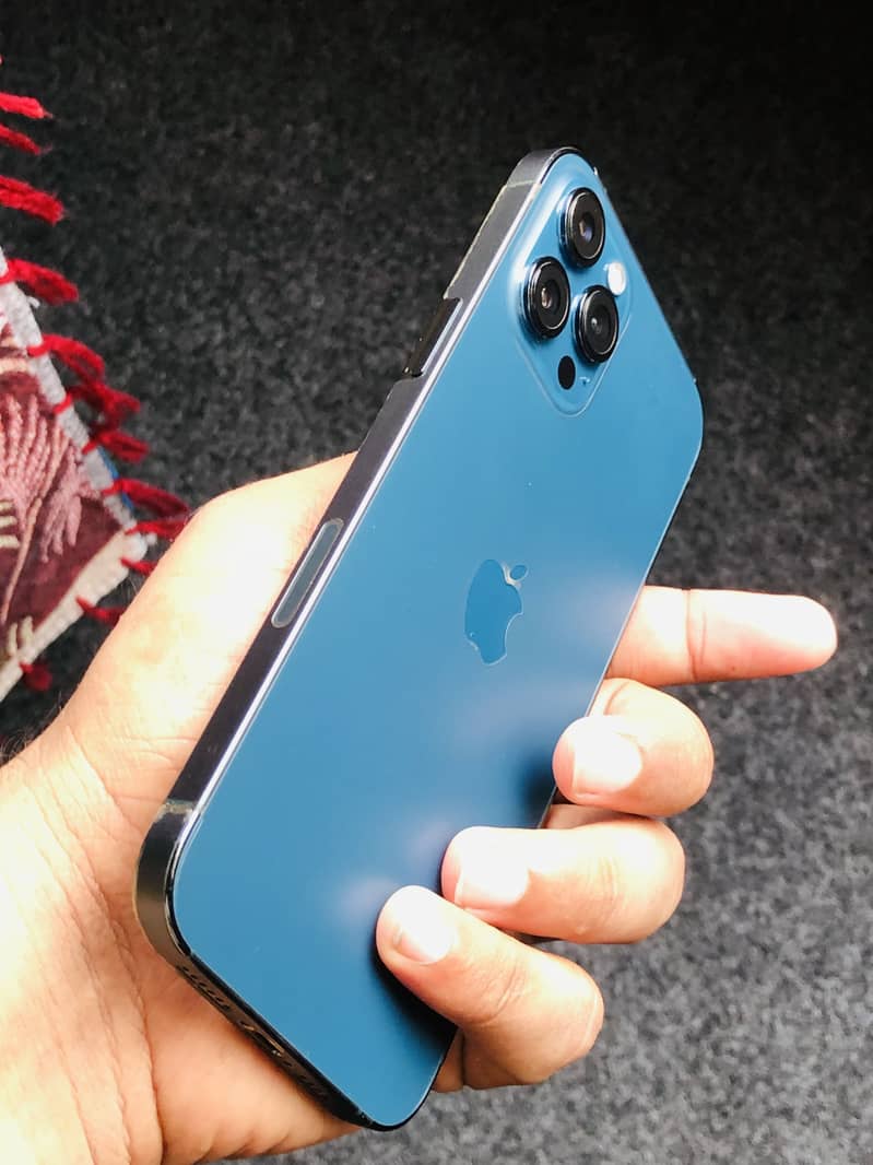 Apple iPhone 12 Pro Max 2
