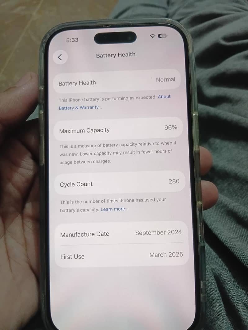 Apple iPhone 16 Pro 0