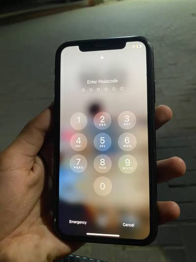 Apple iPhone 11
