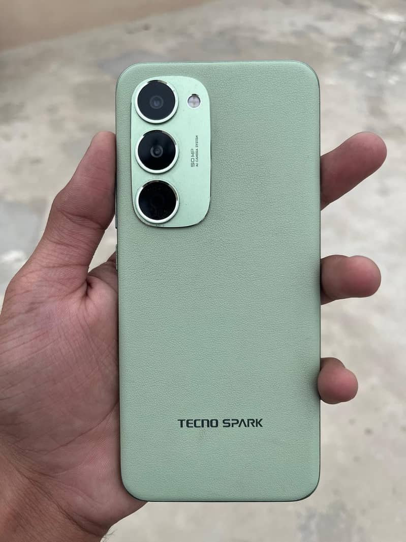 Tecno spark 40pro plus 2