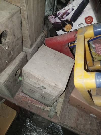 lovebird or Australian kikar boxes for sale prr peace 300 total 8 hw