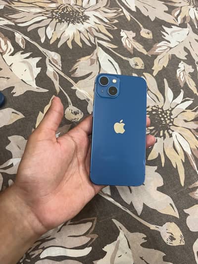 Apple iPhone 13