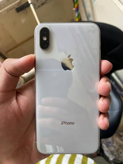 Apple iPhone X / 64 GB