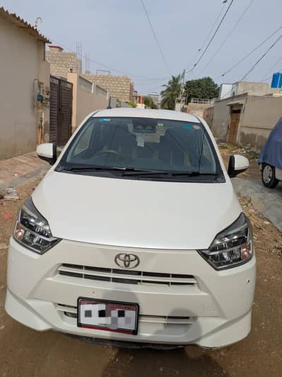 Toyota Pixis Epoch 2017 - Pearl White (X-Memorial Package)