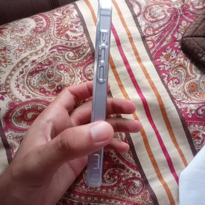 Apple iPhone 14 2