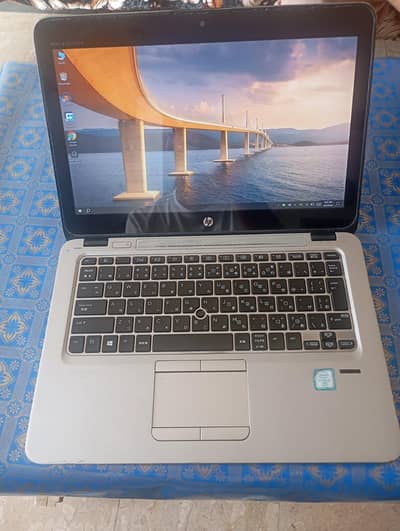 Hp Elite Book 820 G3