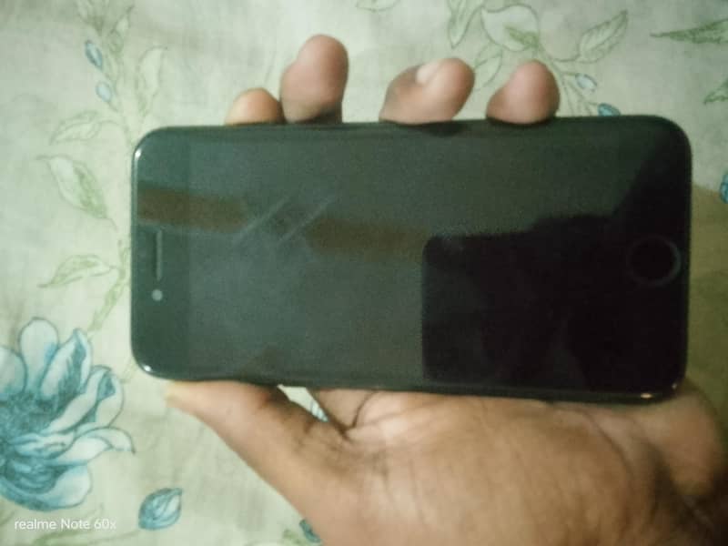 Apple iPhone 7 4
